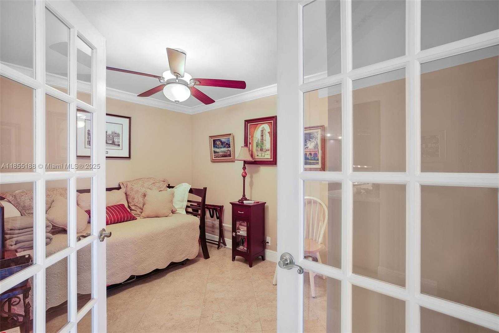 Small Image of 2401 COLLINS AVE #1807, Miami Beach Number 23