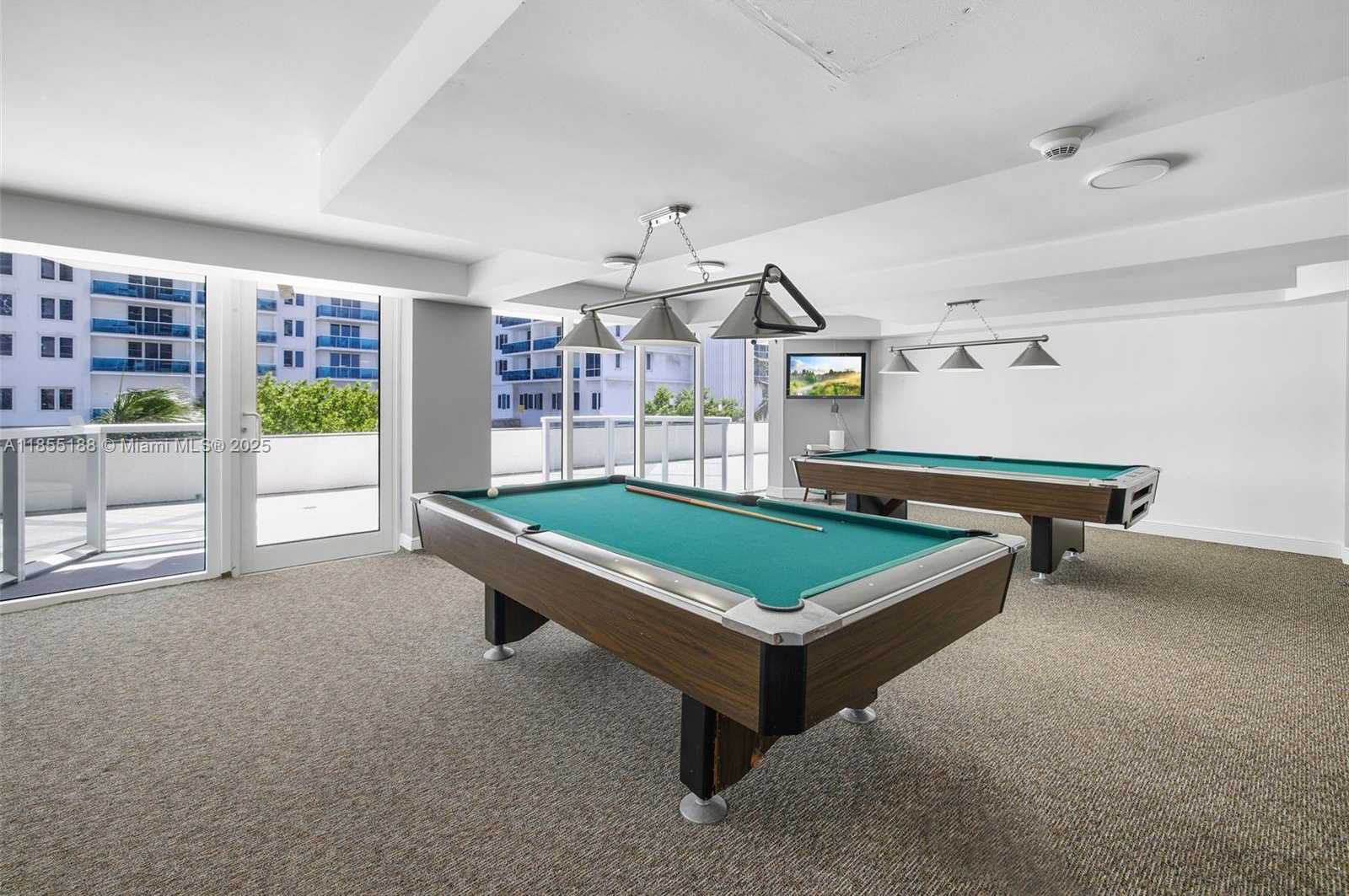 Small Image of 2401 COLLINS AVE #1807, Miami Beach Number 26
