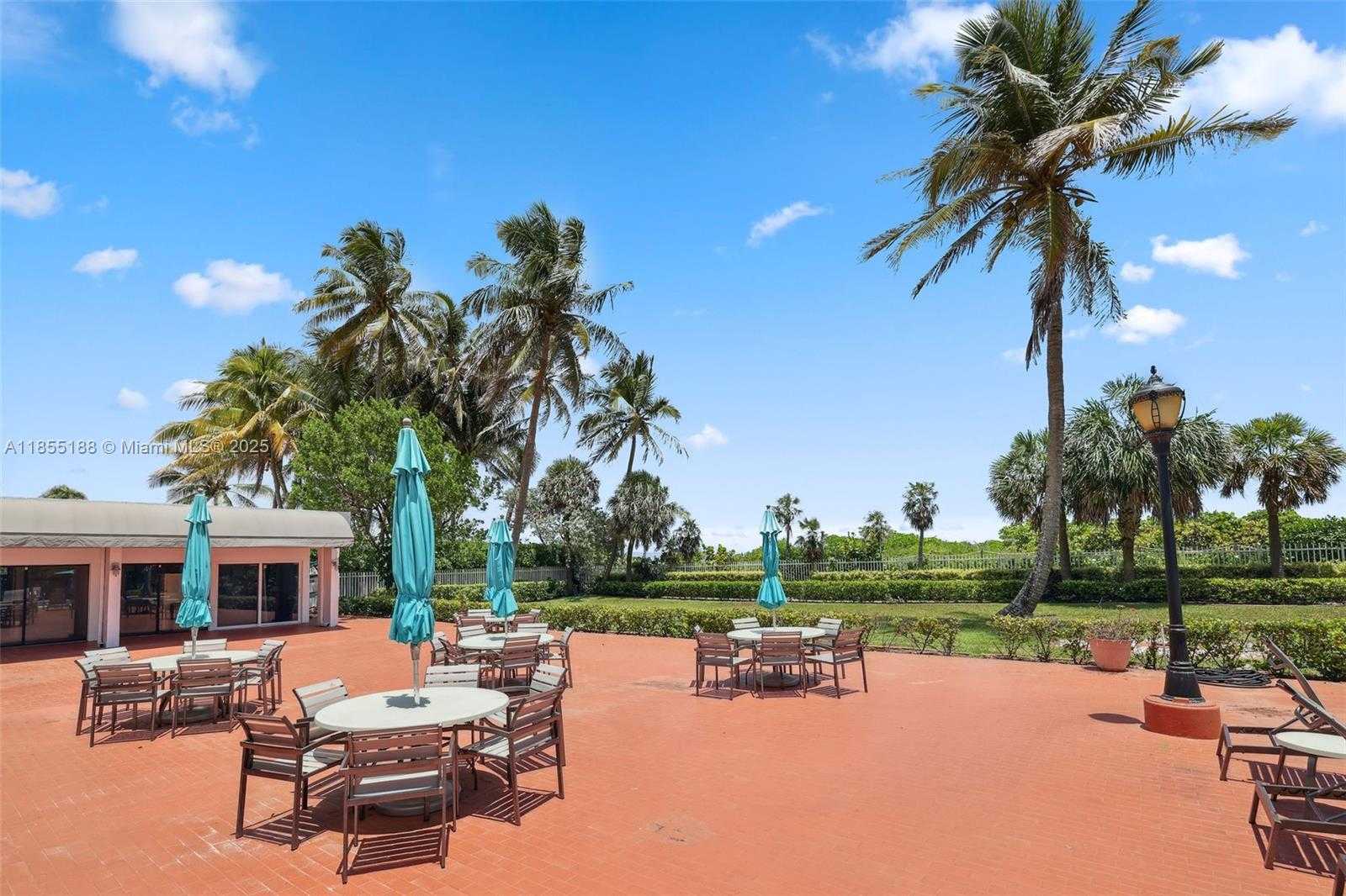 Small Image of 2401 COLLINS AVE #1807, Miami Beach Number 32