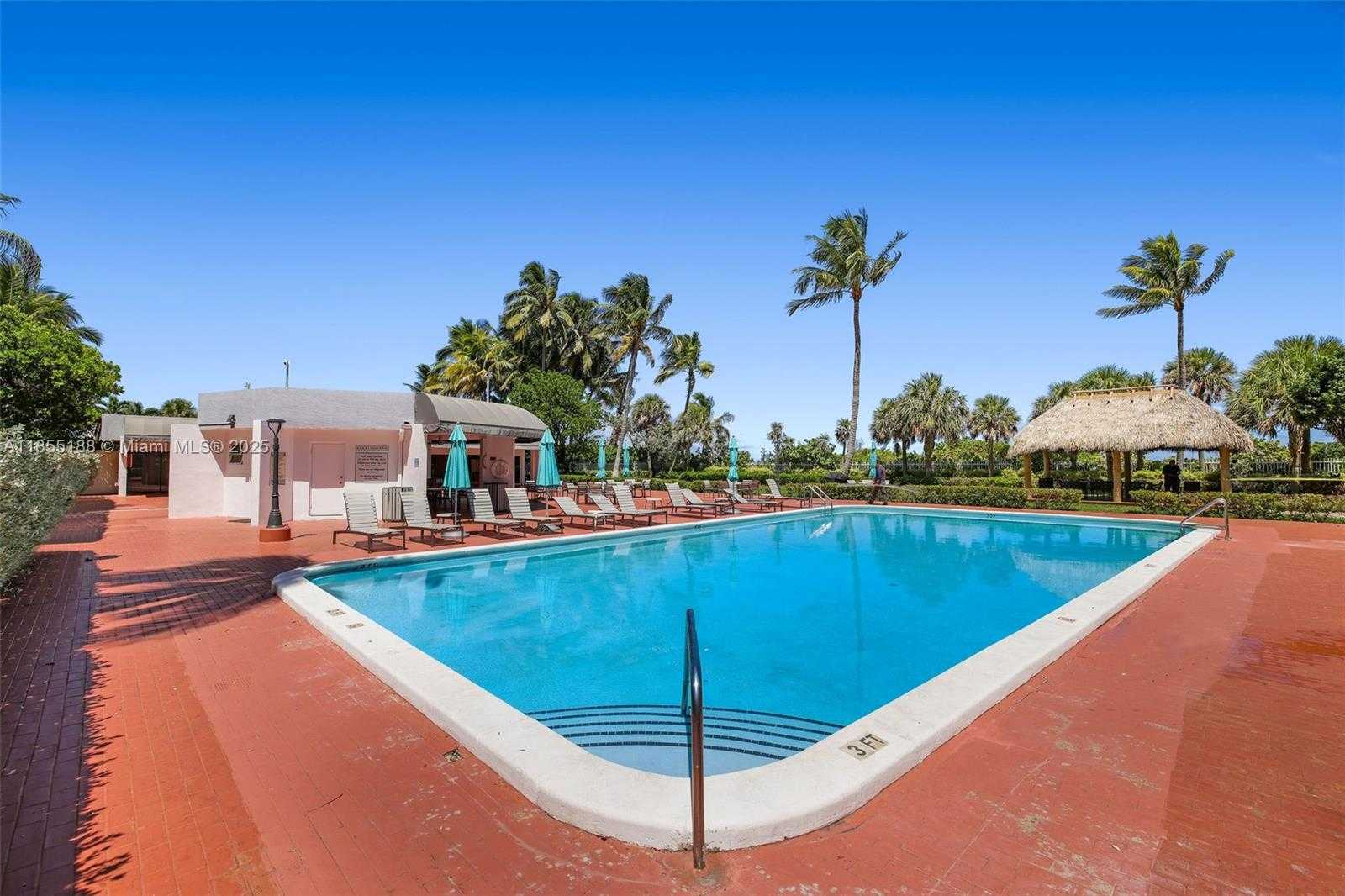 Small Image of 2401 COLLINS AVE #1807, Miami Beach Number 36