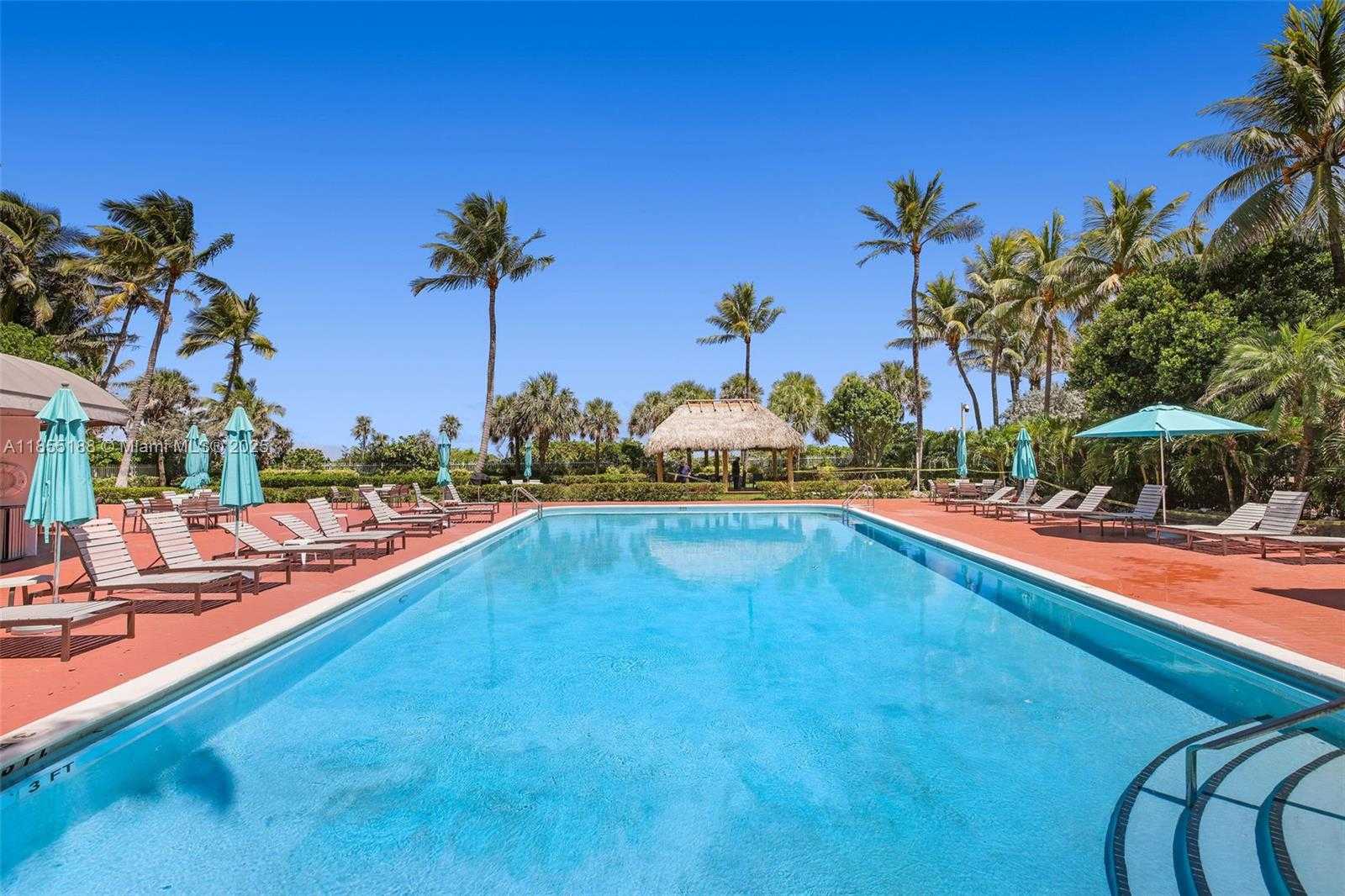 Small Image of 2401 COLLINS AVE #1807, Miami Beach Number 37