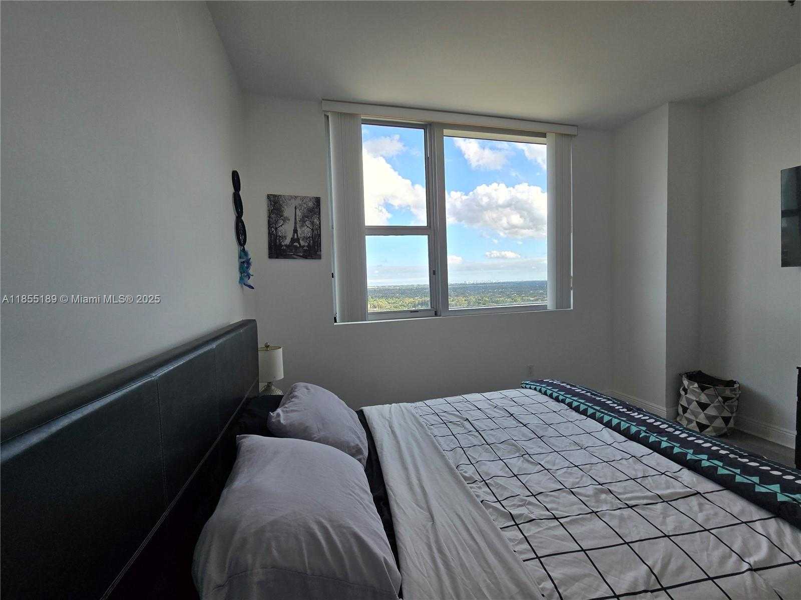Small Image of 2641 NORTH FLAMINGO RD #2601N, Sunrise Number 19