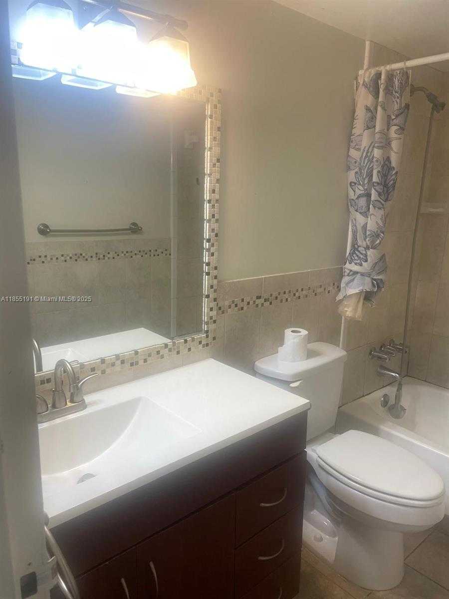 Small Image of 8311 SANDS POINT BLVD #R105, Tamarac Number 12