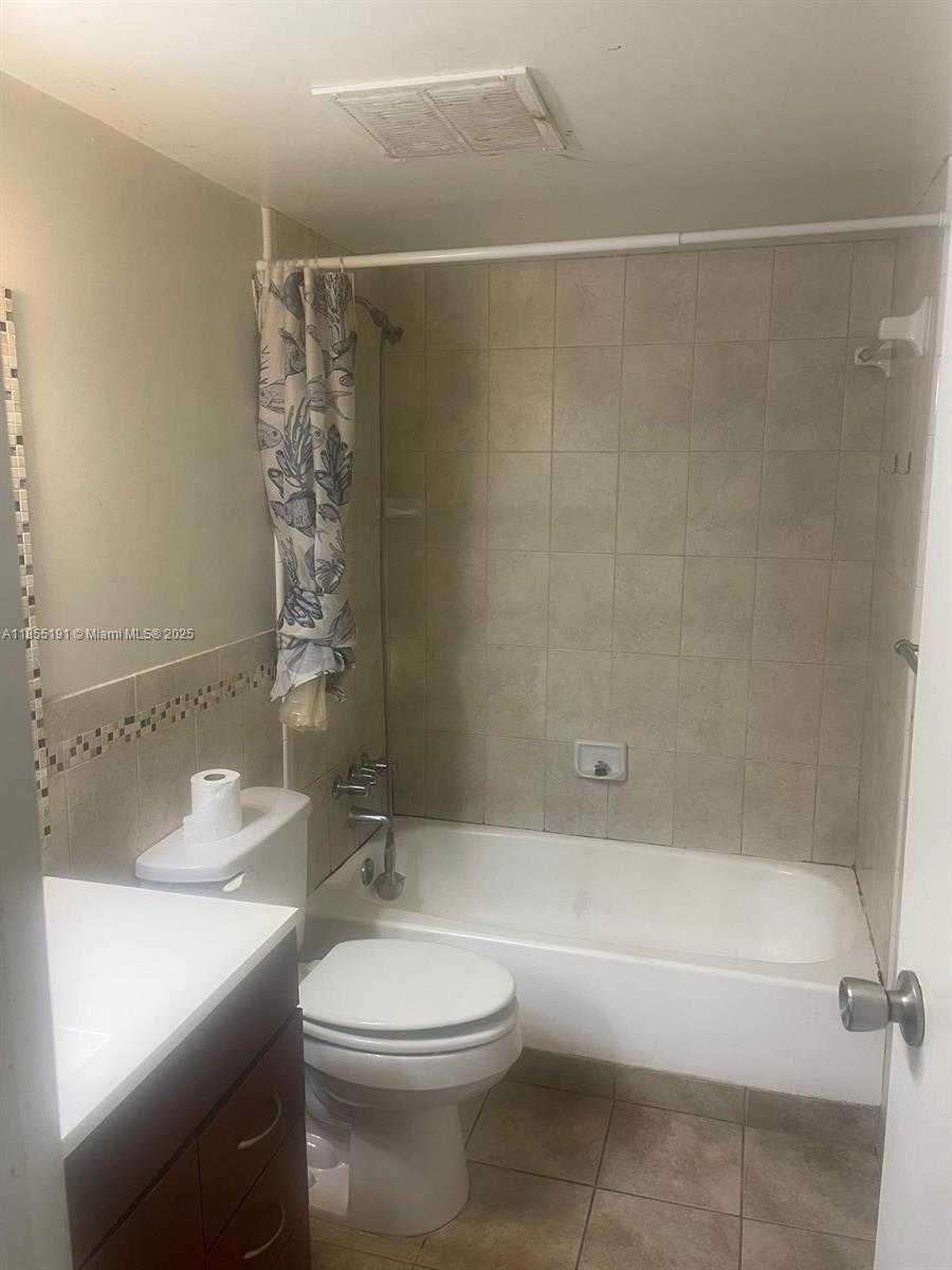 Small Image of 8311 SANDS POINT BLVD #R105, Tamarac Number 13