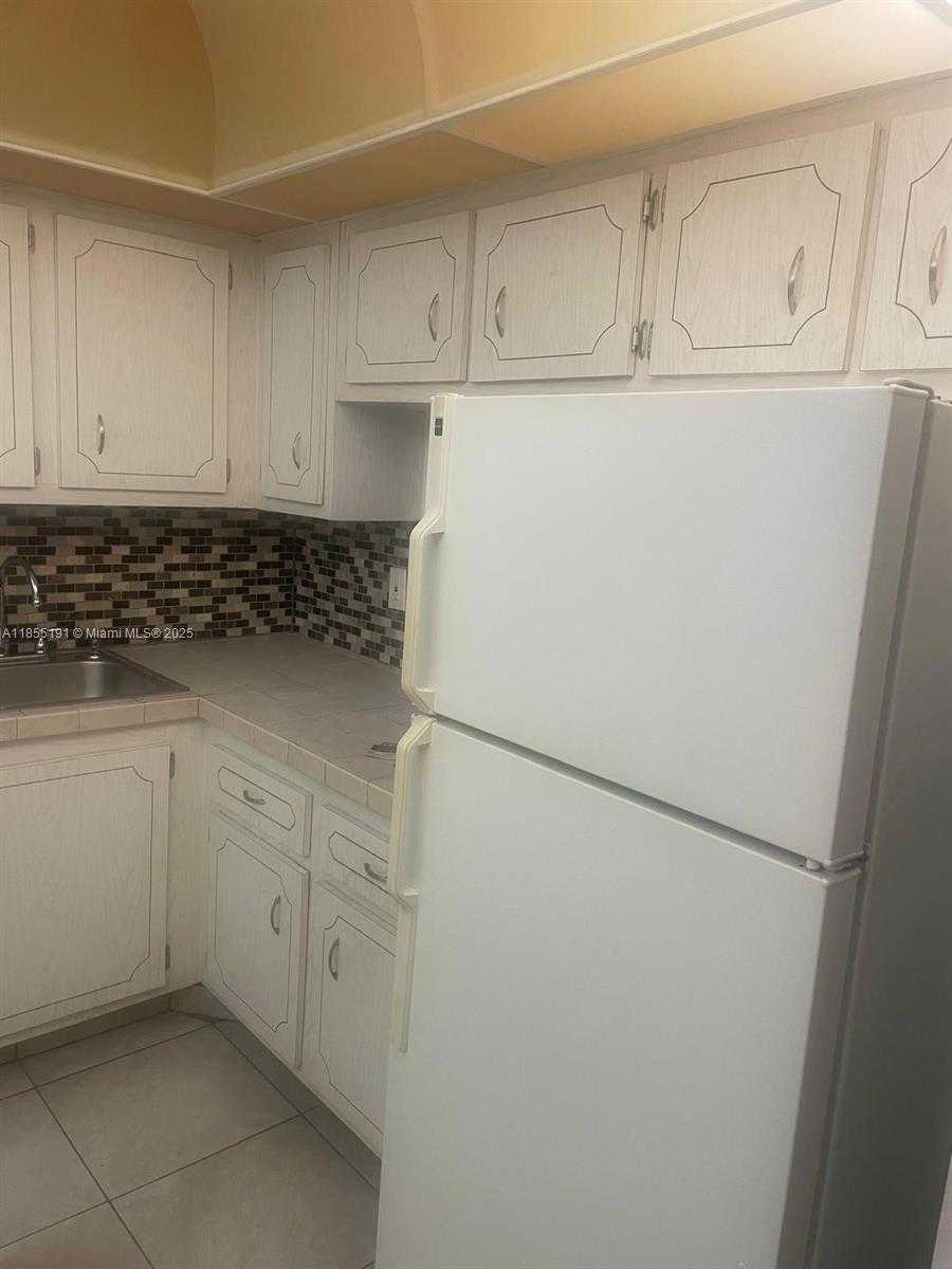 Small Image of 8311 SANDS POINT BLVD #R105, Tamarac Number 15