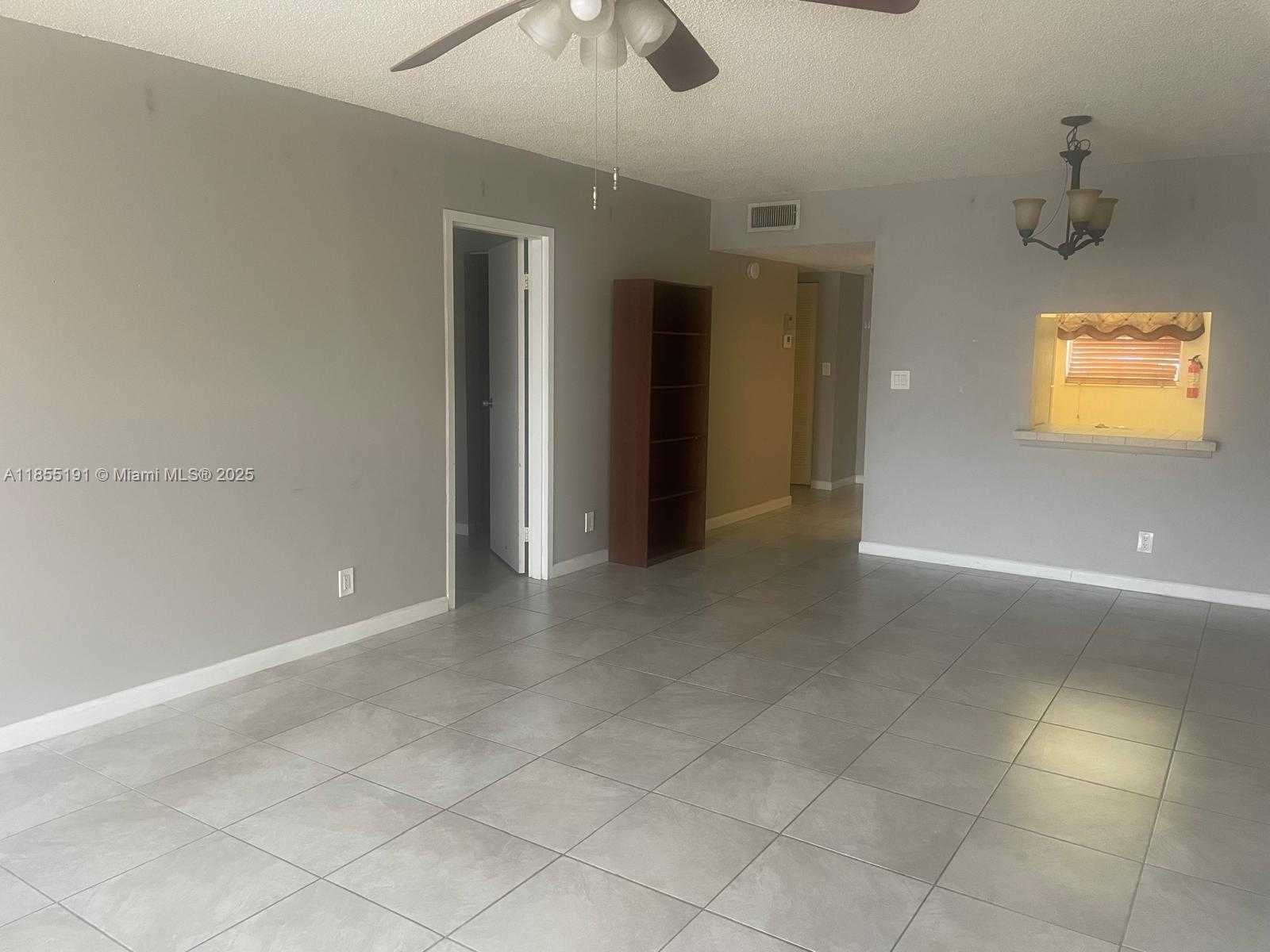 Small Image of 8311 SANDS POINT BLVD #R105, Tamarac Number 21
