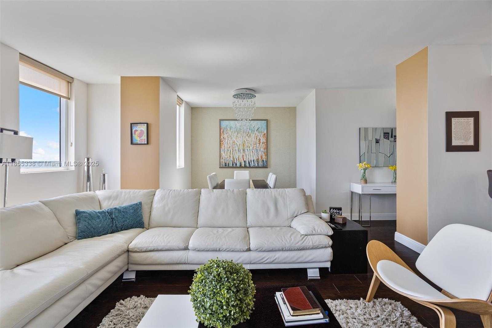 Small Image of 244 BISCAYNE BLVD #1803, Miami Number 12