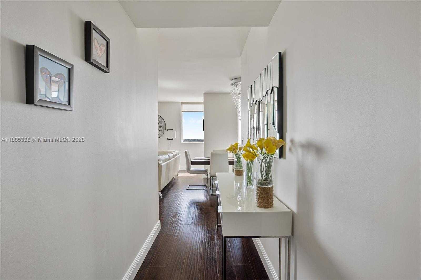 Small Image of 244 BISCAYNE BLVD #1803, Miami Number 16