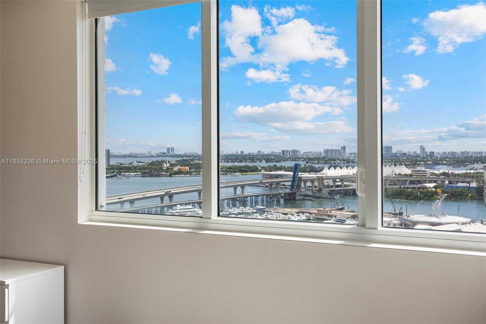 Small Image of 244 BISCAYNE BLVD #1803, Miami Number 23