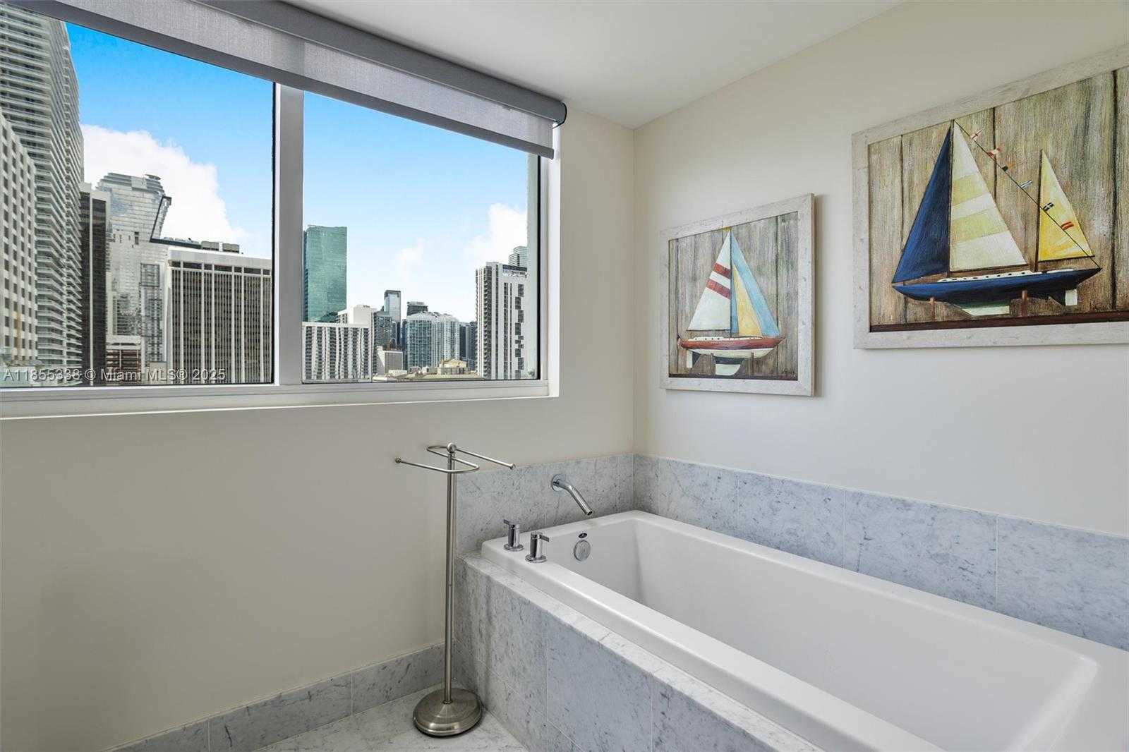 Small Image of 244 BISCAYNE BLVD #1803, Miami Number 26