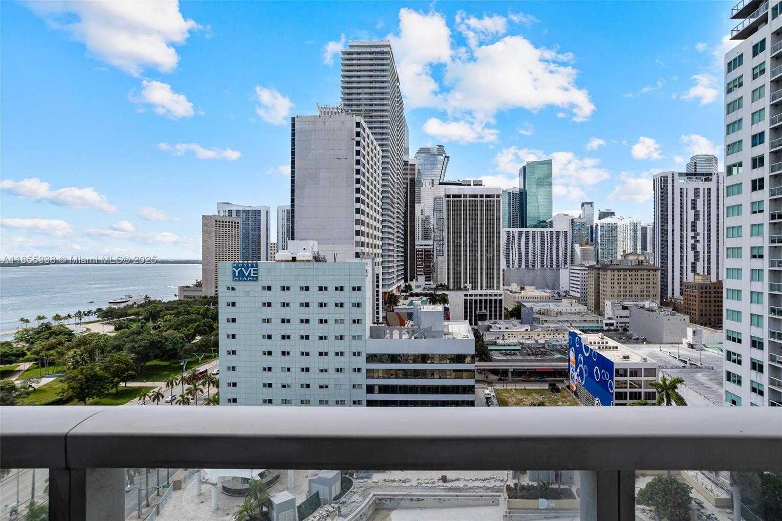 Small Image of 244 BISCAYNE BLVD #1803, Miami Number 30