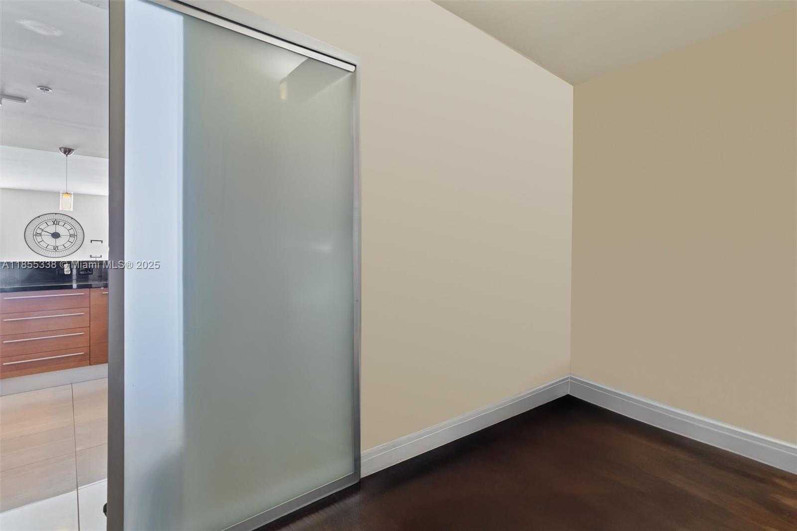 Small Image of 244 BISCAYNE BLVD #1803, Miami Number 31