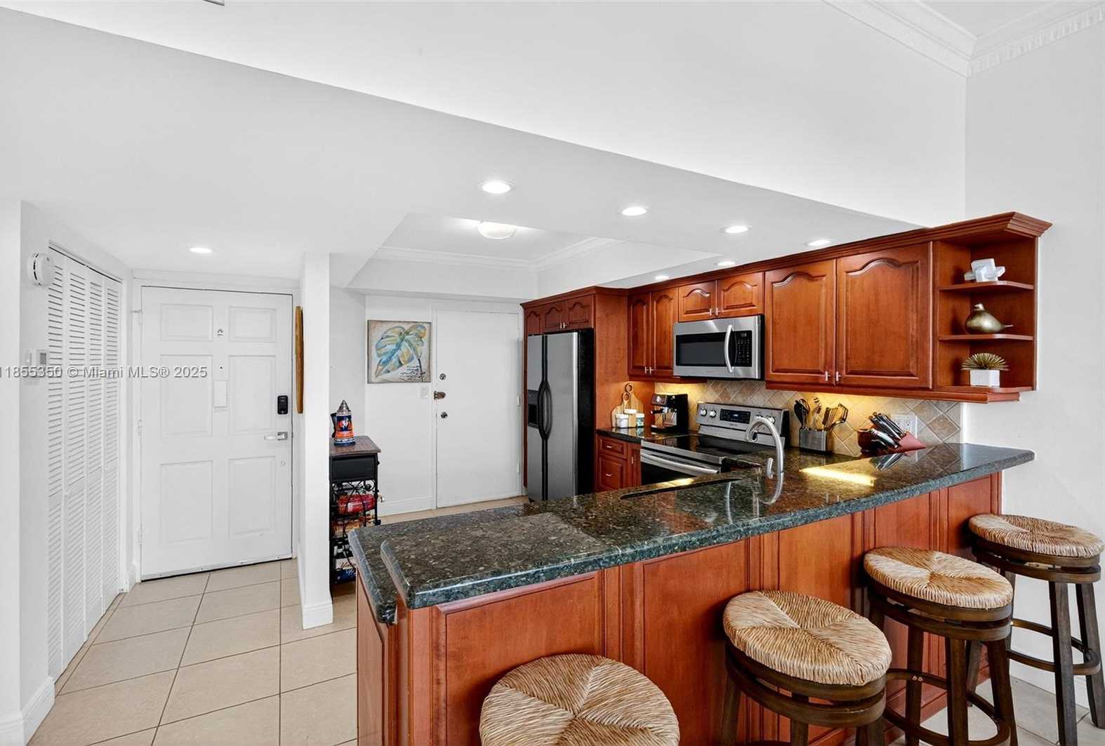 Small Image of 1351 NORTH EAST MIAMI GARDENS DR #1712E, Miami Number 13