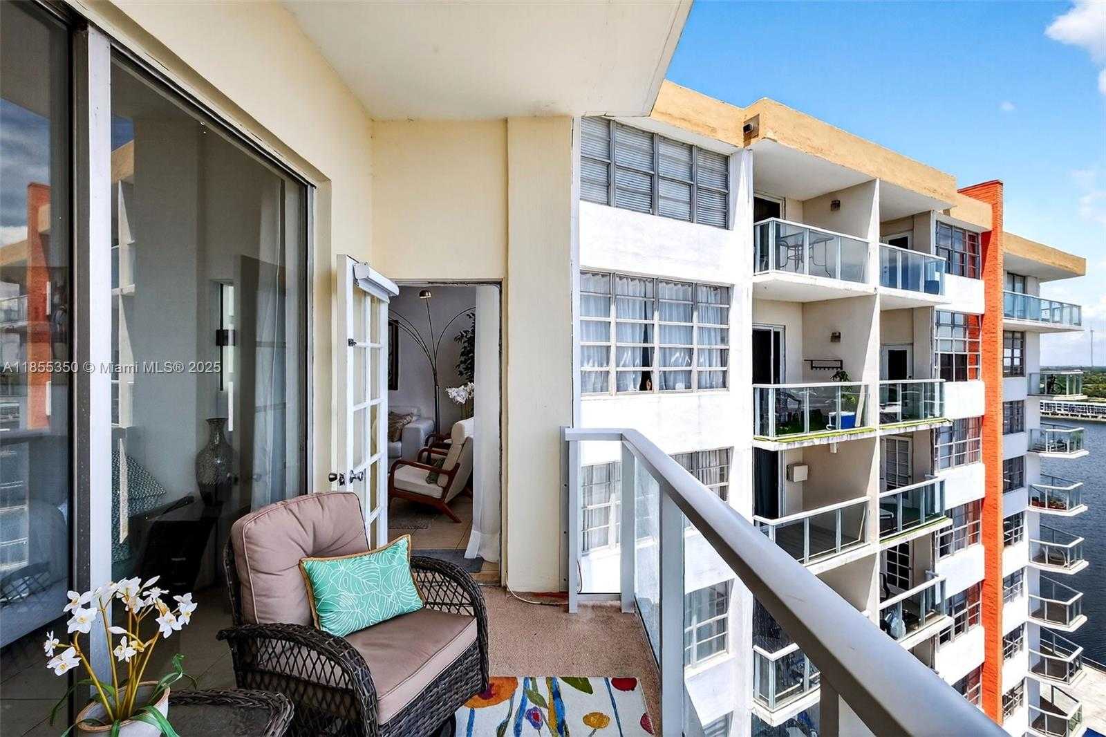 Small Image of 1351 NORTH EAST MIAMI GARDENS DR #1712E, Miami Number 16