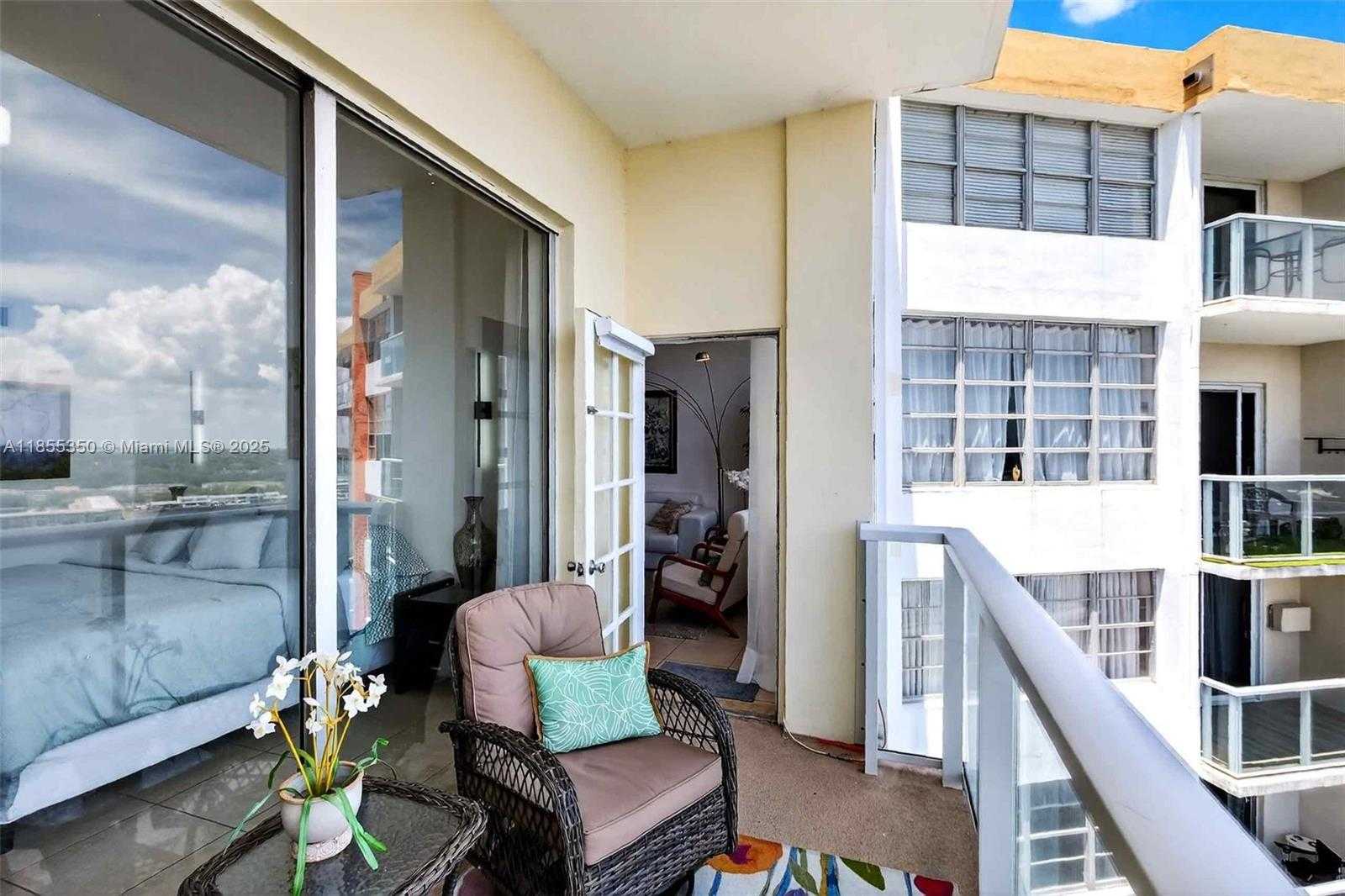Small Image of 1351 NORTH EAST MIAMI GARDENS DR #1712E, Miami Number 17