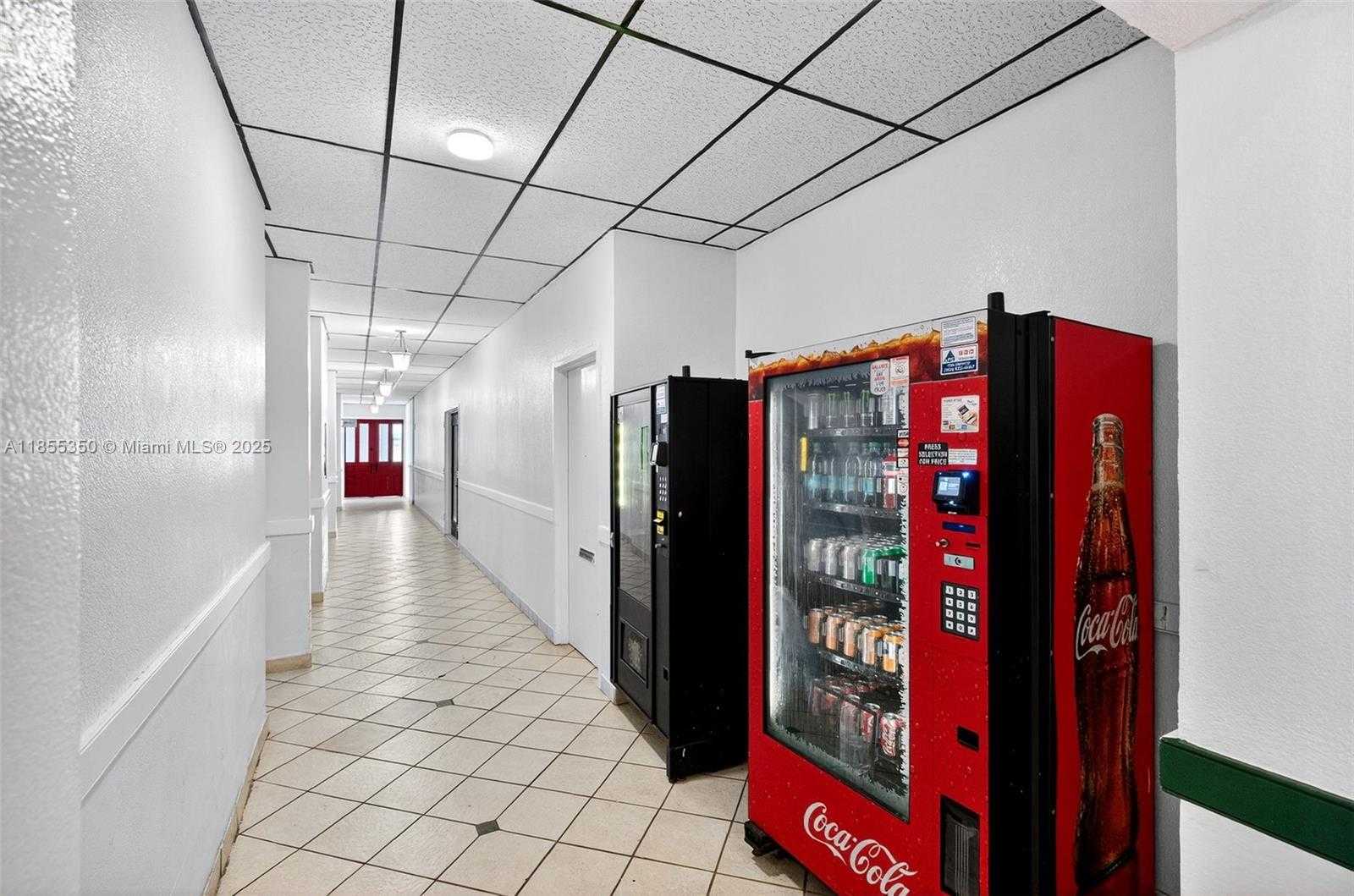 Small Image of 1351 NORTH EAST MIAMI GARDENS DR #1712E, Miami Number 30