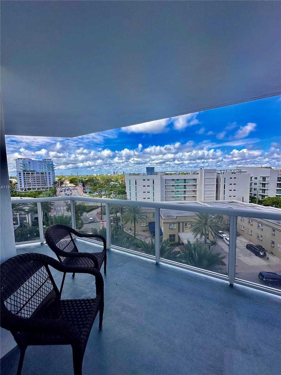 Small Image of 6301 COLLINS AVE #806, Miami Beach Number 16