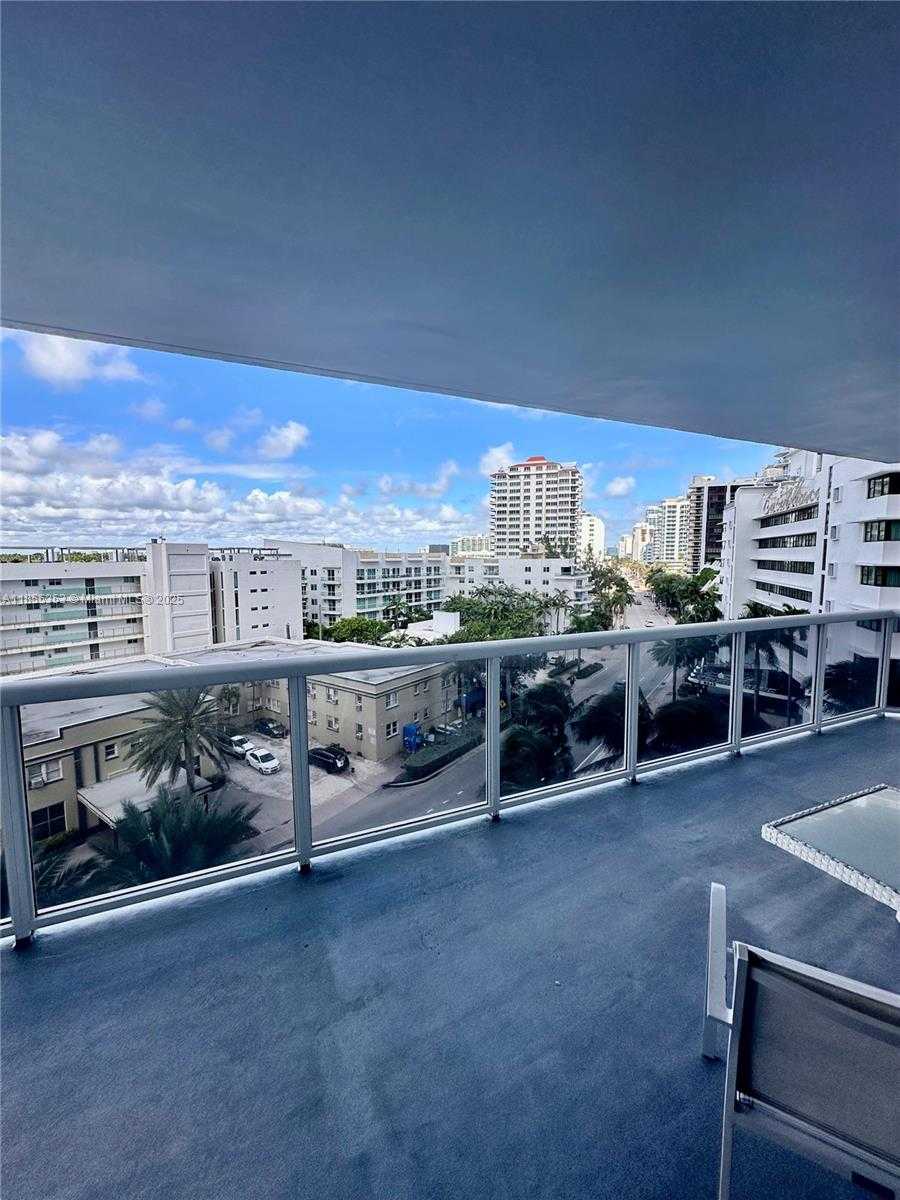 Small Image of 6301 COLLINS AVE #806, Miami Beach Number 17