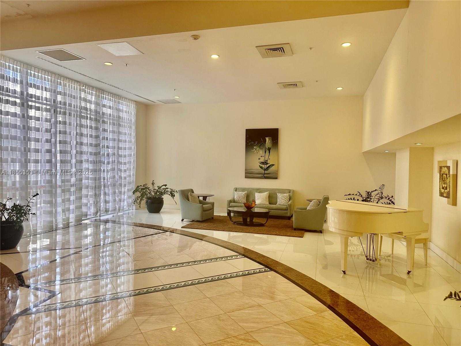 Small Image of 6301 COLLINS AVE #806, Miami Beach Number 19