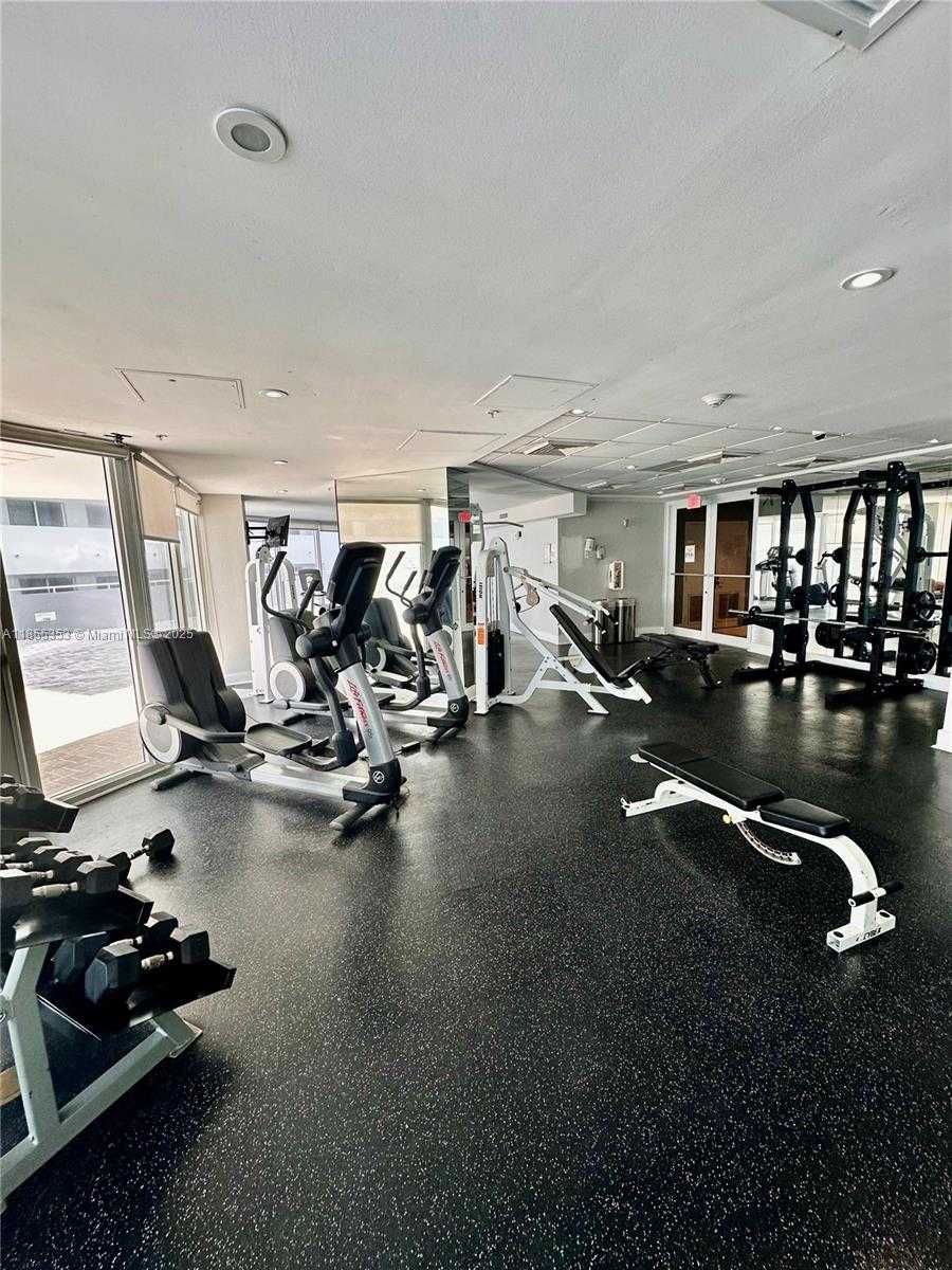 Small Image of 6301 COLLINS AVE #806, Miami Beach Number 25