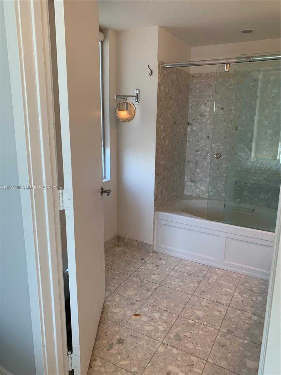 Small Image of 185 SOUTH WEST 7TH ST #2202, Miami Number 11