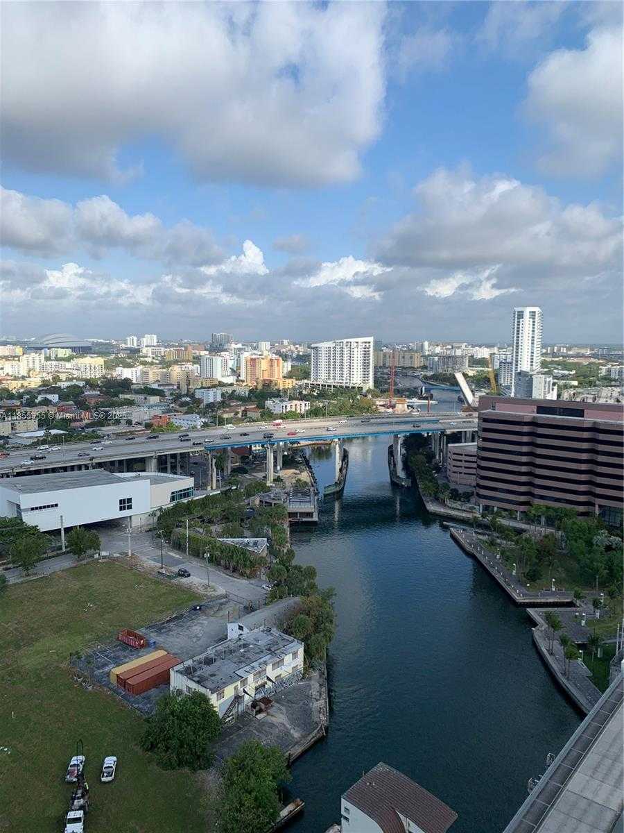 Small Image of 185 SOUTH WEST 7TH ST #2202, Miami Number 22