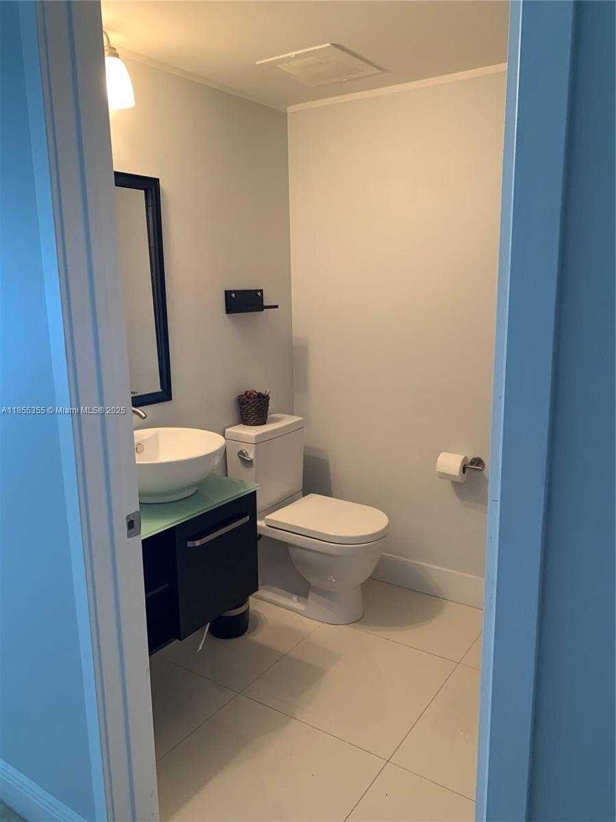 Small Image of 185 SOUTH WEST 7TH ST #2202, Miami Number 9
