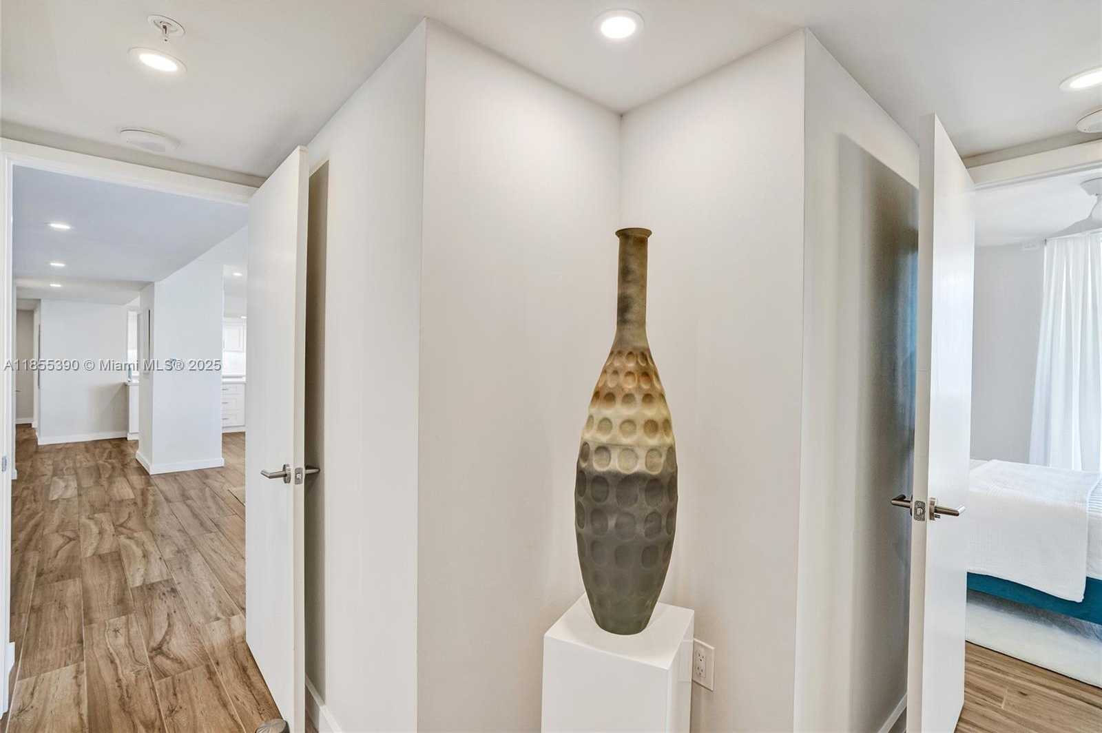 Small Image of 9 ISLAND AVE #1814, Miami Beach Number 33