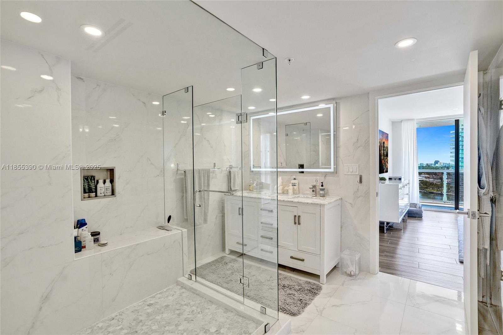 Small Image of 9 ISLAND AVE #1814, Miami Beach Number 42