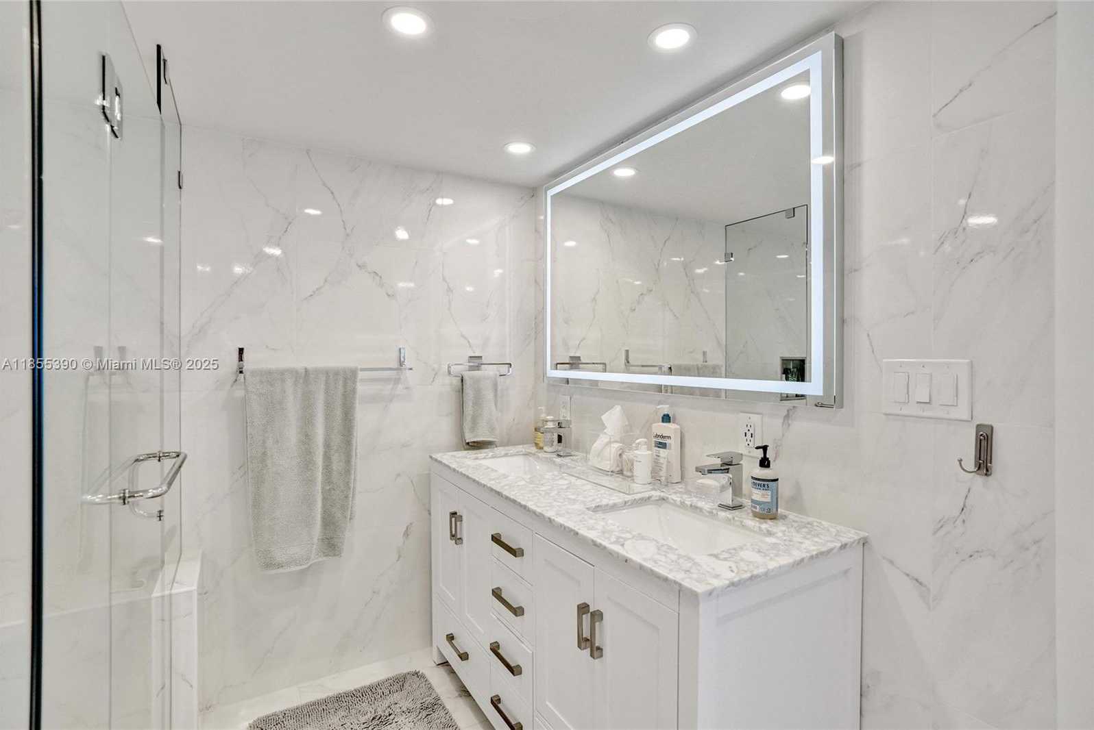Small Image of 9 ISLAND AVE #1814, Miami Beach Number 44