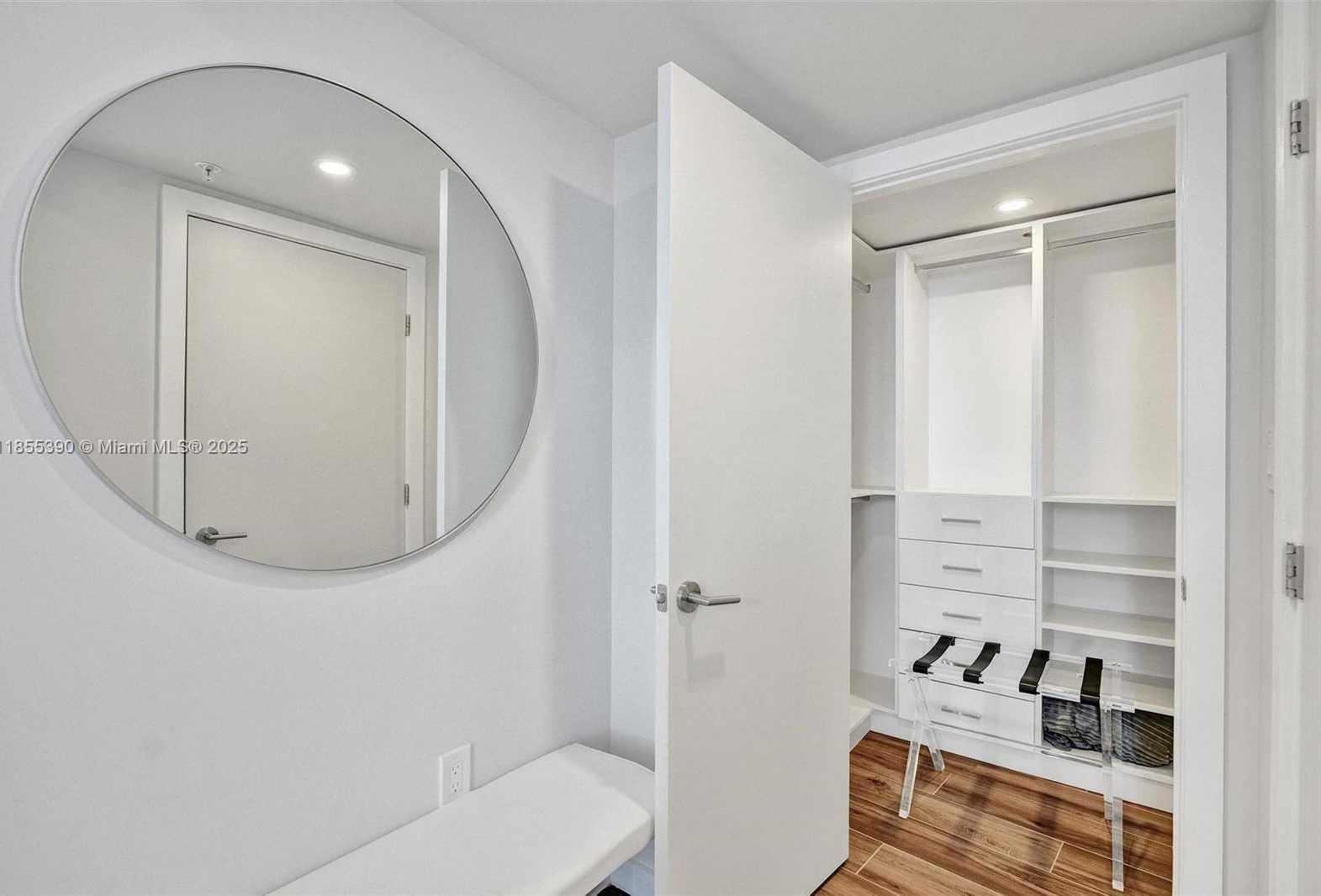 Small Image of 9 ISLAND AVE #1814, Miami Beach Number 53