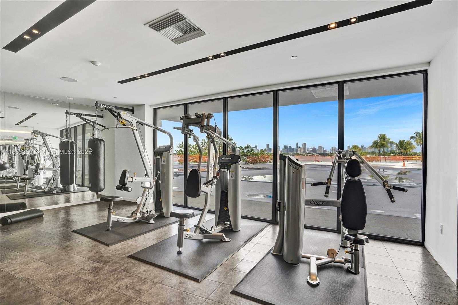 Small Image of 9 ISLAND AVE #1814, Miami Beach Number 79