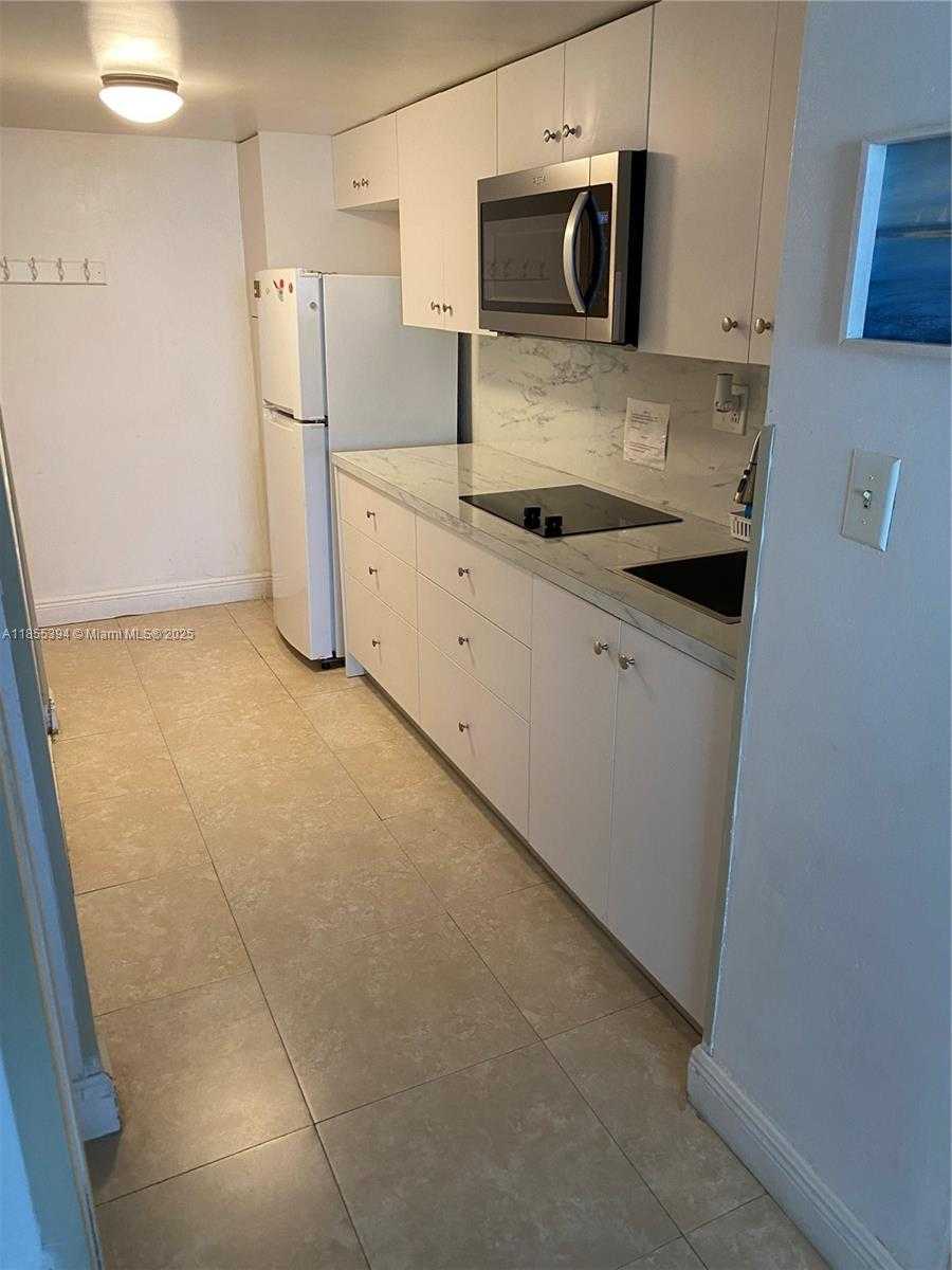 Small Image of 19201 COLLINS AVE #1030, Sunny Isles Beach Number 15