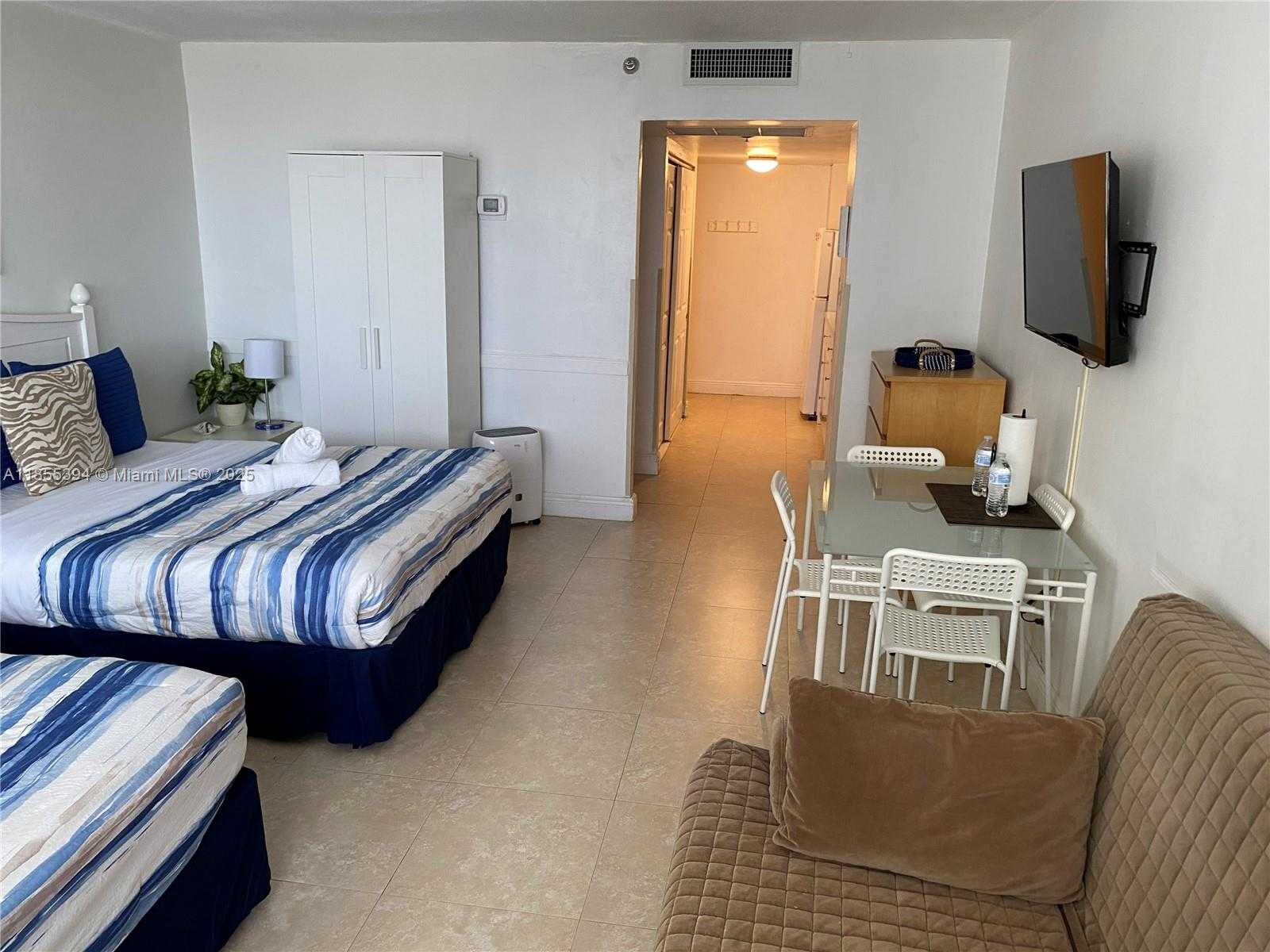 Small Image of 19201 COLLINS AVE #1030, Sunny Isles Beach Number 4