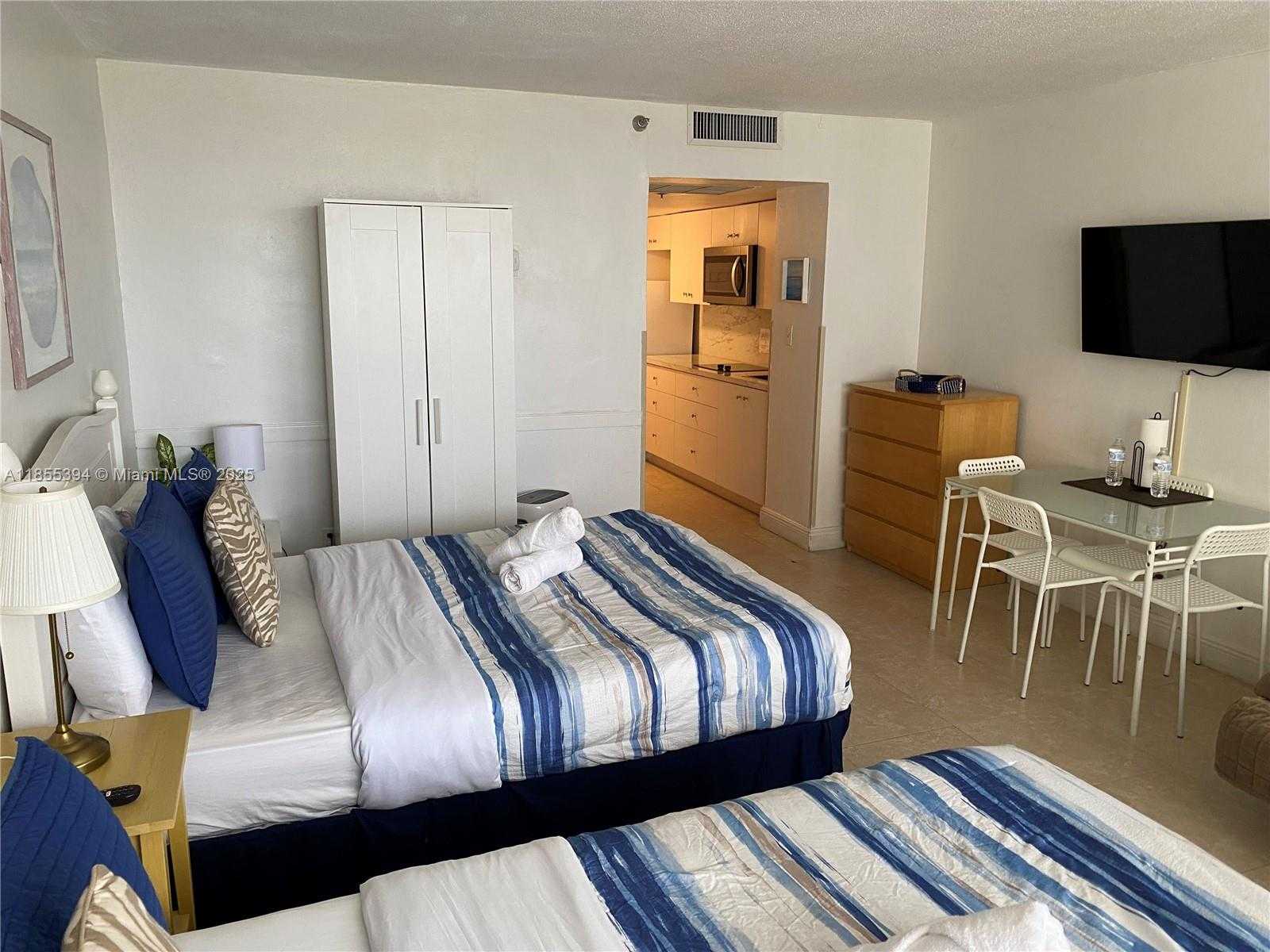 Small Image of 19201 COLLINS AVE #1030, Sunny Isles Beach Number 5