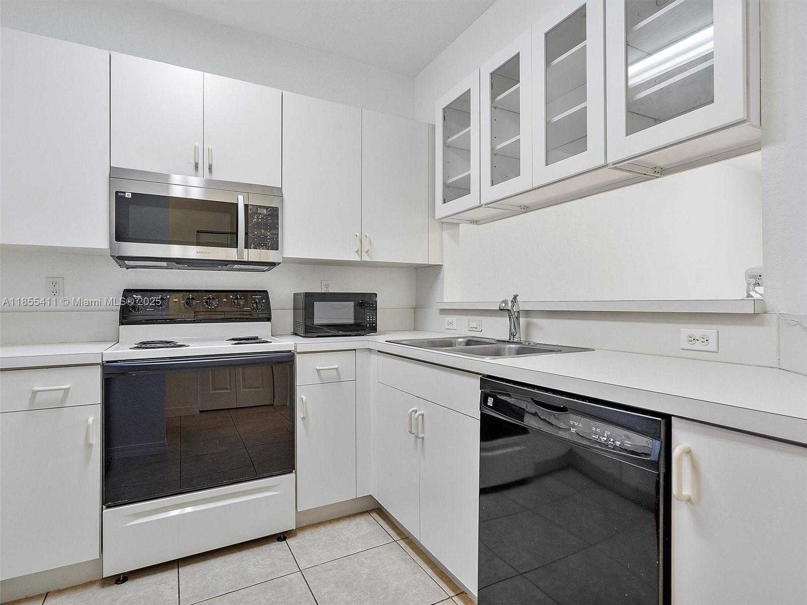 Small Image of 4964 SOUTH WEST 128TH AVE, Miramar Number 13
