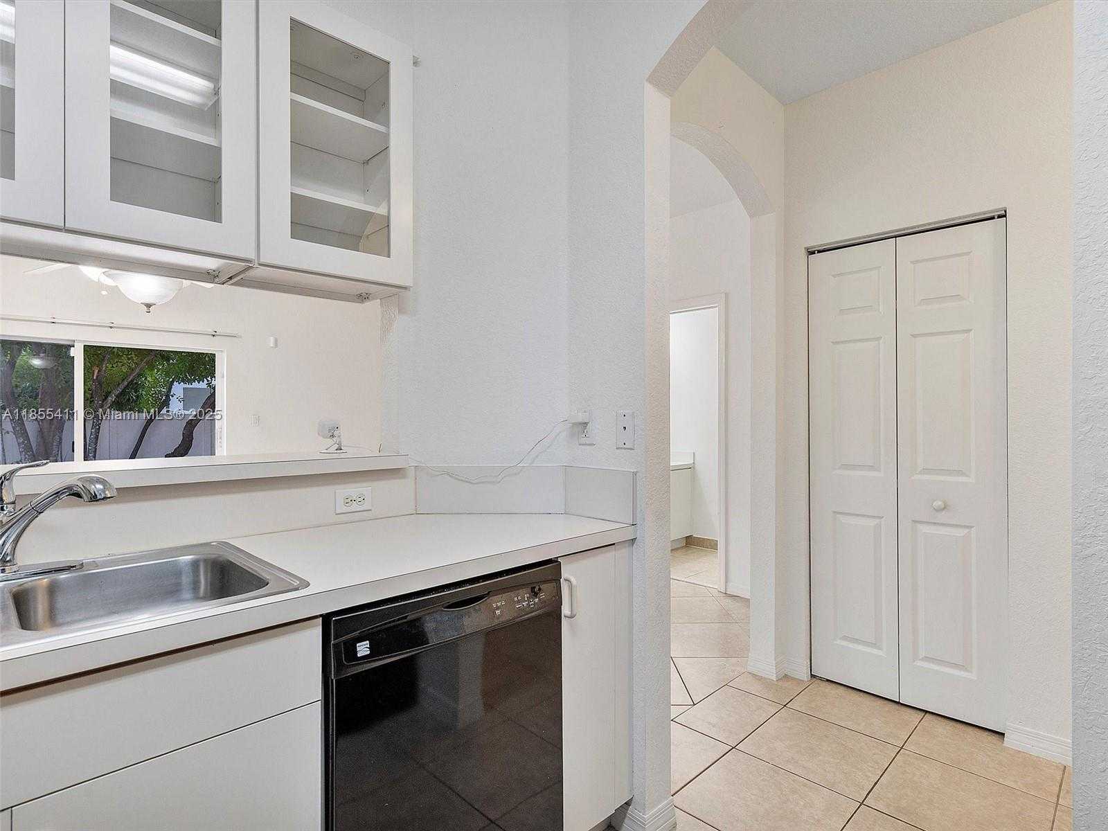 Small Image of 4964 SOUTH WEST 128TH AVE, Miramar Number 14
