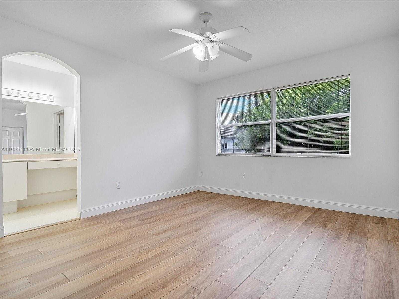 Small Image of 4964 SOUTH WEST 128TH AVE, Miramar Number 16