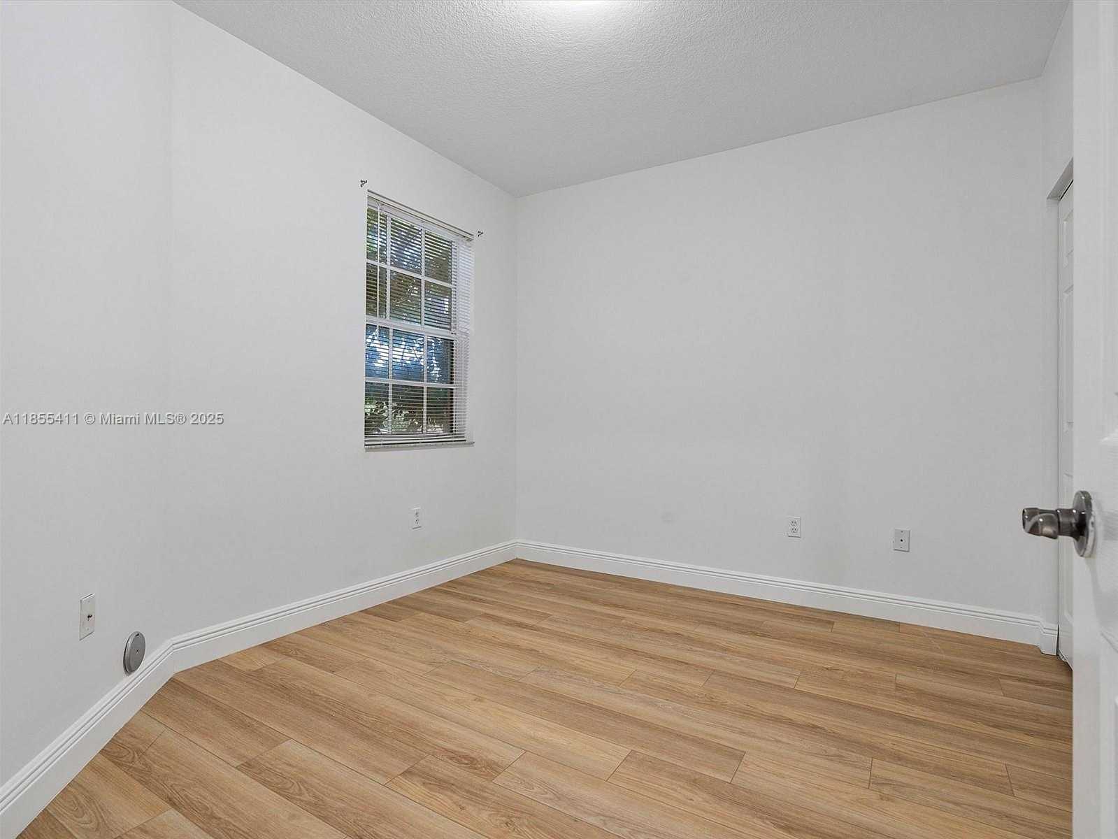 Small Image of 4964 SOUTH WEST 128TH AVE, Miramar Number 26