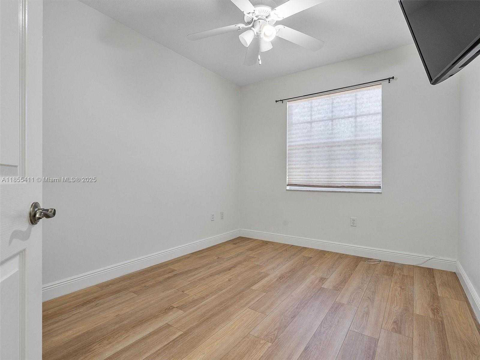 Small Image of 4964 SOUTH WEST 128TH AVE, Miramar Number 28