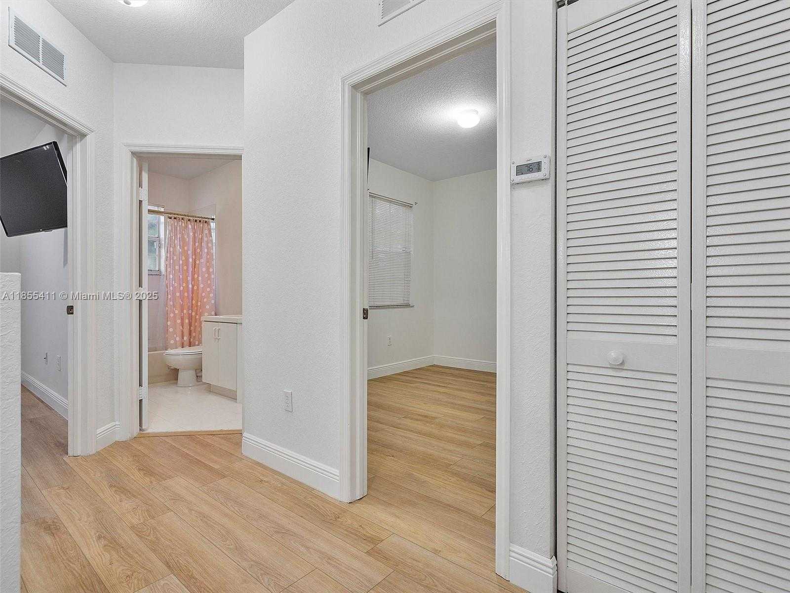 Small Image of 4964 SOUTH WEST 128TH AVE, Miramar Number 31