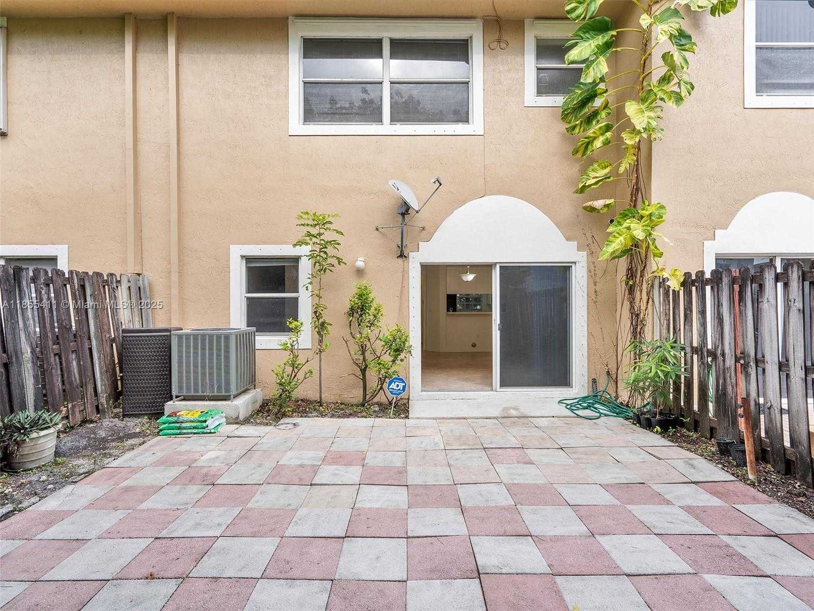 Small Image of 4964 SOUTH WEST 128TH AVE, Miramar Number 38