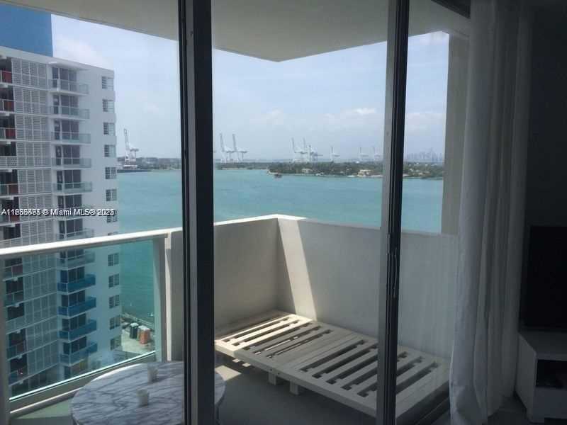 Small Image of 1000 WEST AVE #828, Miami Beach Number 14