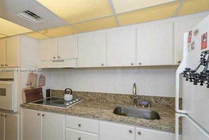 Small Image of 1000 WEST AVE #828, Miami Beach Number 16
