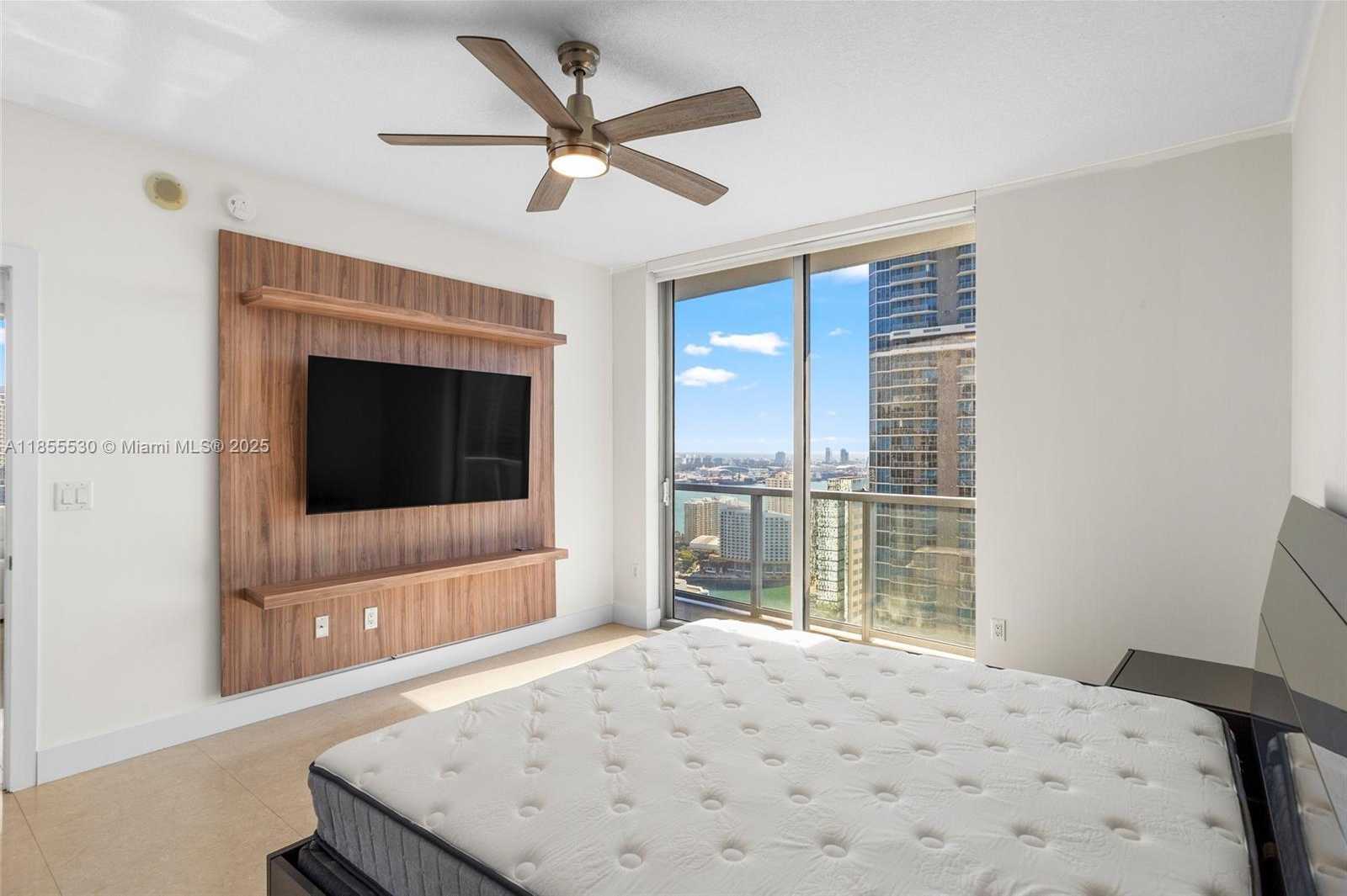 Small Image of 1060 BRICKELL AVE #4001, Miami Number 13