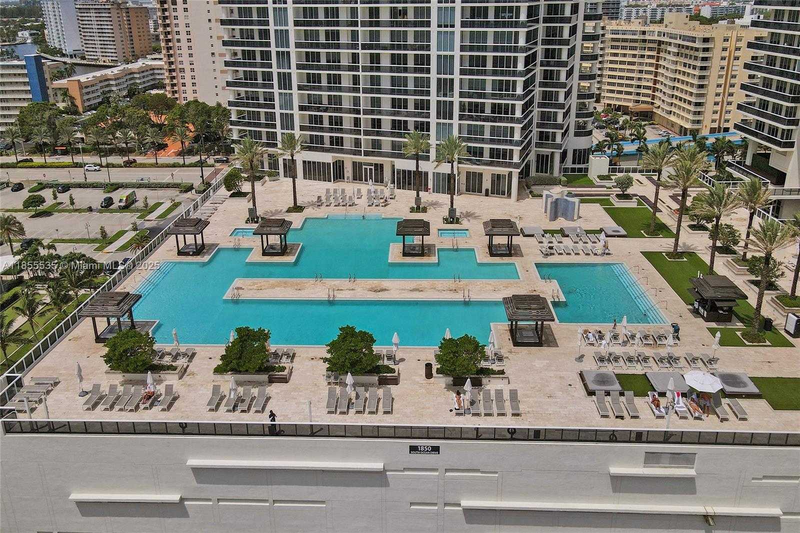 Small Image of 1850 SOUTH OCEAN DR #1201, Hallandale Beach Number 4