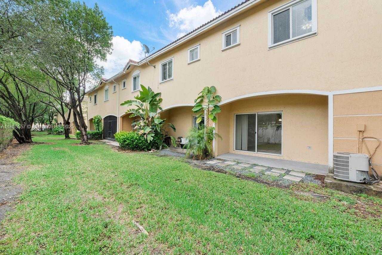 Small Image of 7925 TUSCANY DR, Tamarac Number 10