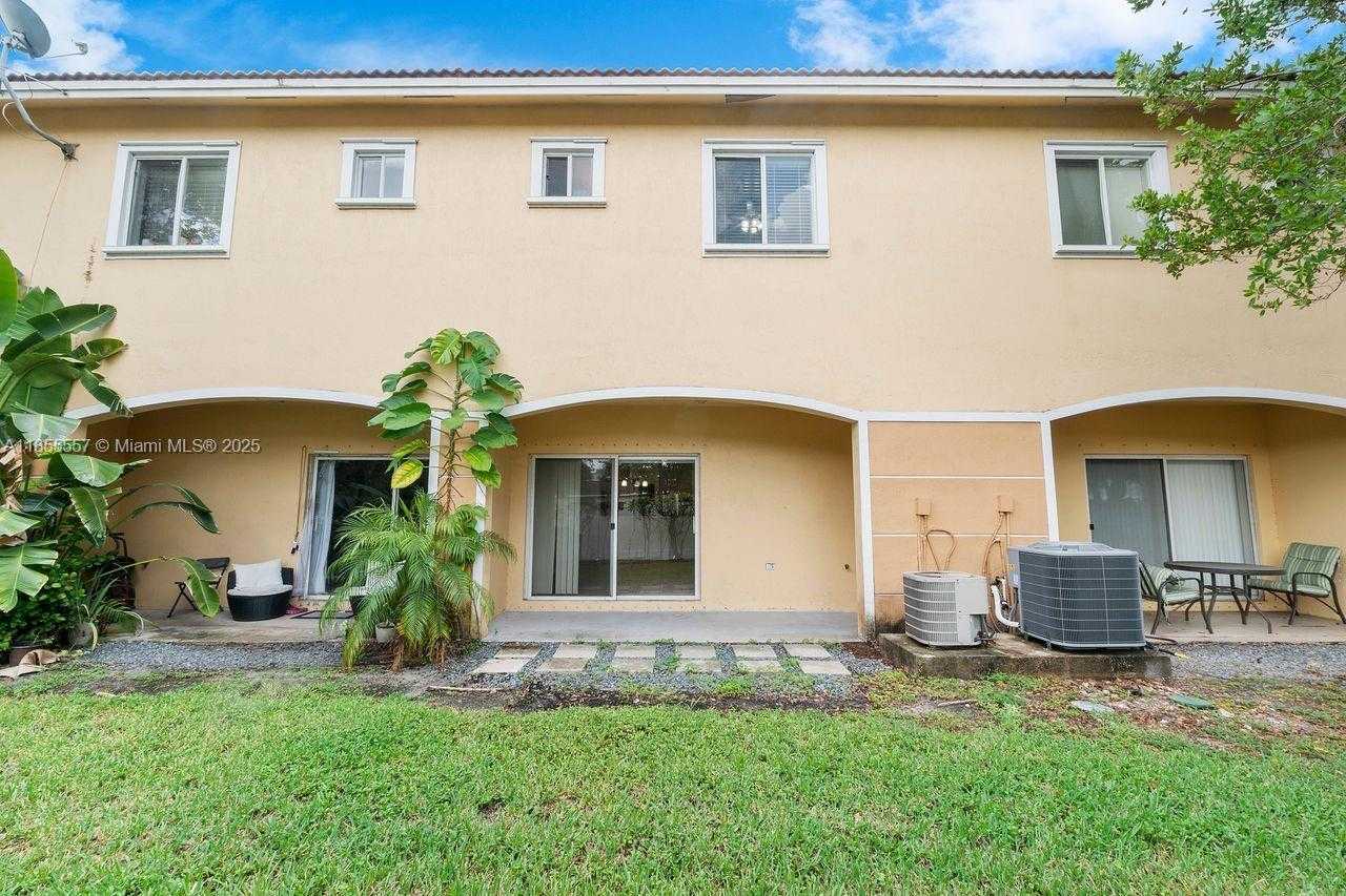 Small Image of 7925 TUSCANY DR, Tamarac Number 11