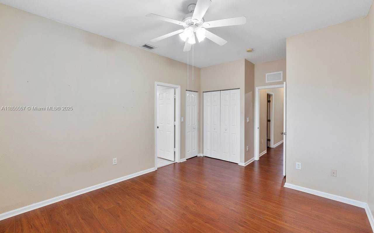 Small Image of 7925 TUSCANY DR, Tamarac Number 19