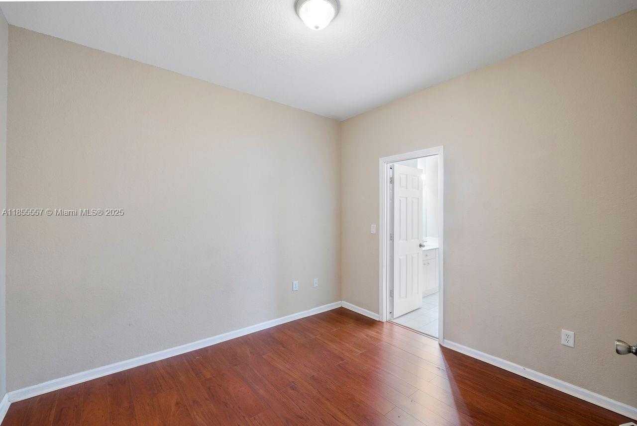 Small Image of 7925 TUSCANY DR, Tamarac Number 20